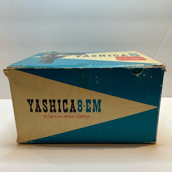 1960’s Yashica U-Matic 8mm Movie Film Camera  with box - Picture 4 of 11